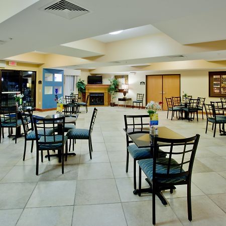 Holiday Inn Express Hotel & Suites Suffolk By Ihg Exterior photo